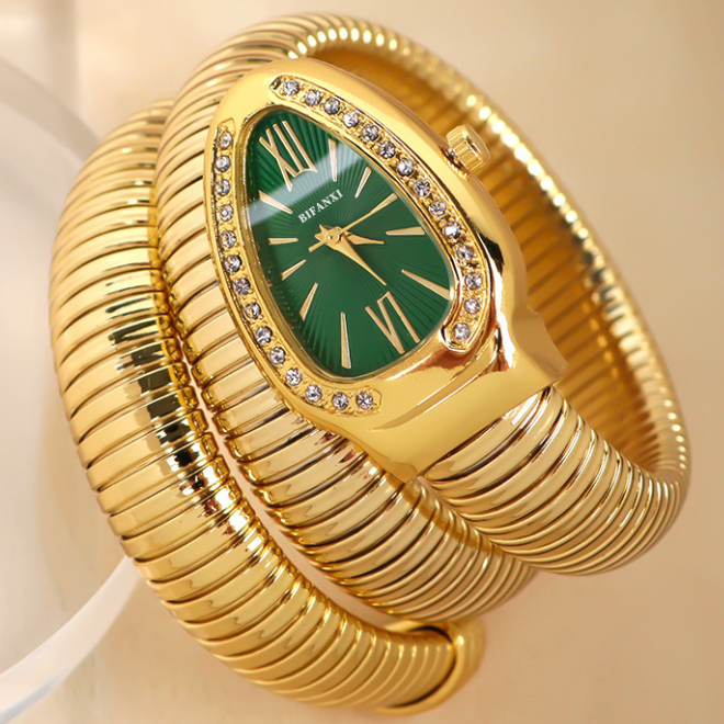 Snake-shaped Watch Women's Fashion Bracelet Watch Creative Hip-Hop Quartz Watch Personalized Bracelet Watch