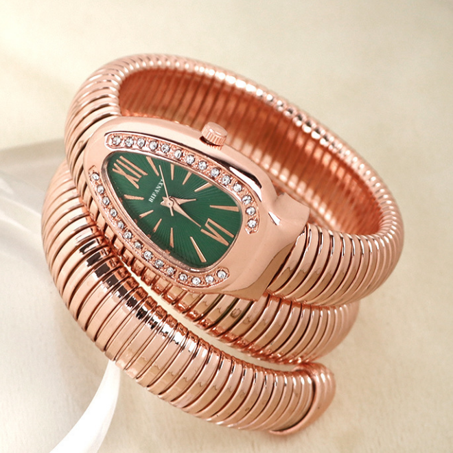 Snake-shaped Watch Women's Fashion Bracelet Watch Creative Hip-Hop Quartz Watch Personalized Bracelet Watch